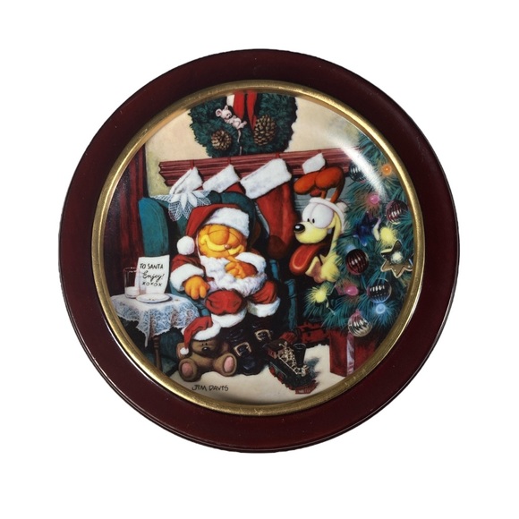NOT A FAT CAT WAS STIRRING Garfield Christmas Plate Danbury Mint Wooden Holder - Picture 2 of 6
